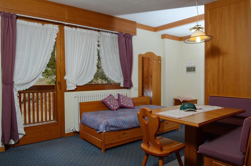 سان مارتينو دي ديكاسْتْرْ Ski Residence الغرفة الصورة